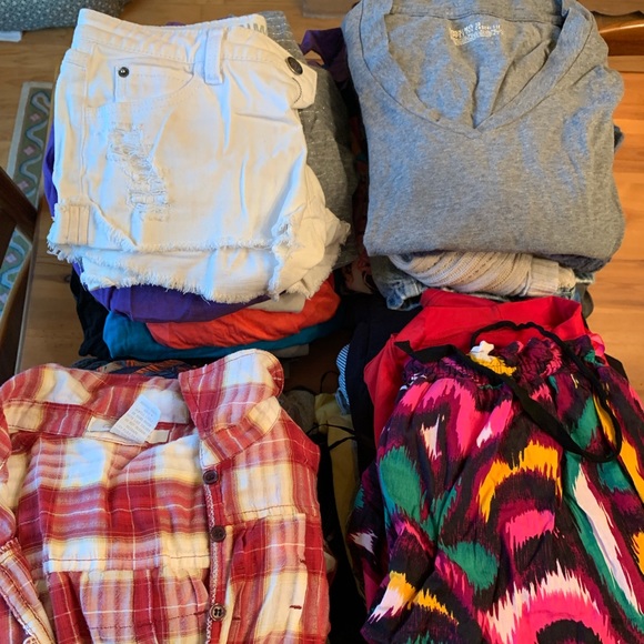 Clothes - Picture 1 of 3